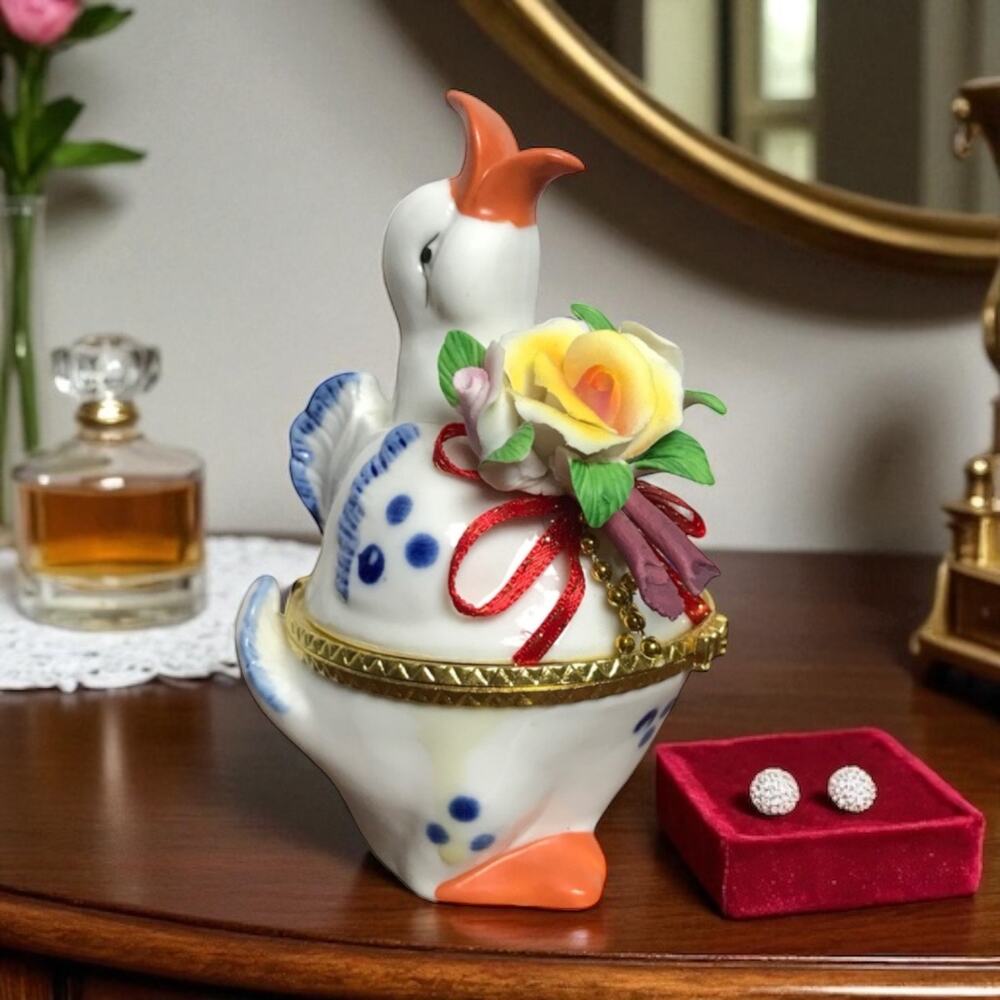 Capo De Monte Style VTG Ceramic White & Blue Goose Or Duck Trinket Box Flowers